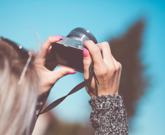 Taking a Photo with Small Mirrorless Camera